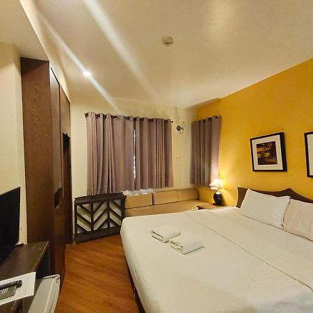 Vinary Hotel Sukhumvit Bangkok Esterno foto