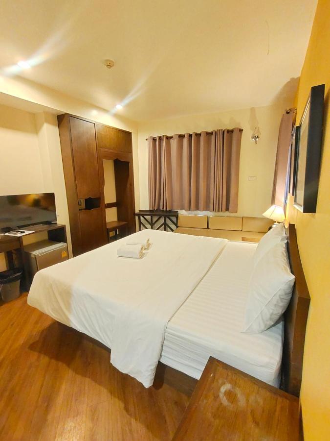 Vinary Hotel Sukhumvit Bangkok Esterno foto