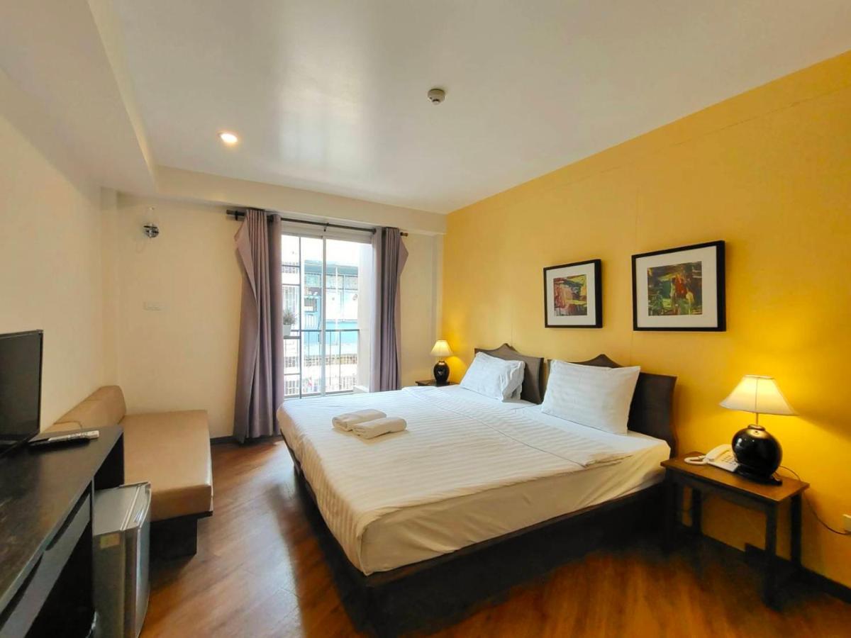 Vinary Hotel Sukhumvit Bangkok Esterno foto