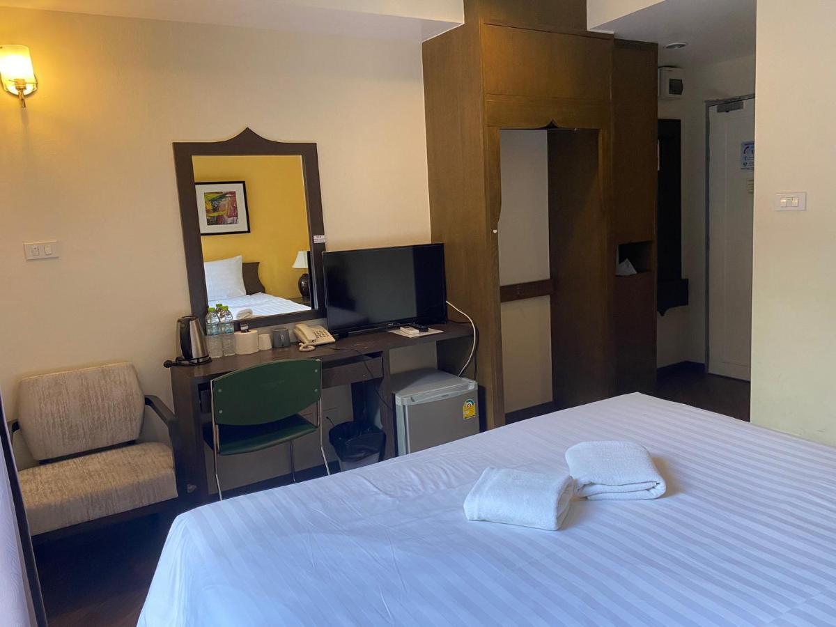 Vinary Hotel Sukhumvit Bangkok Esterno foto