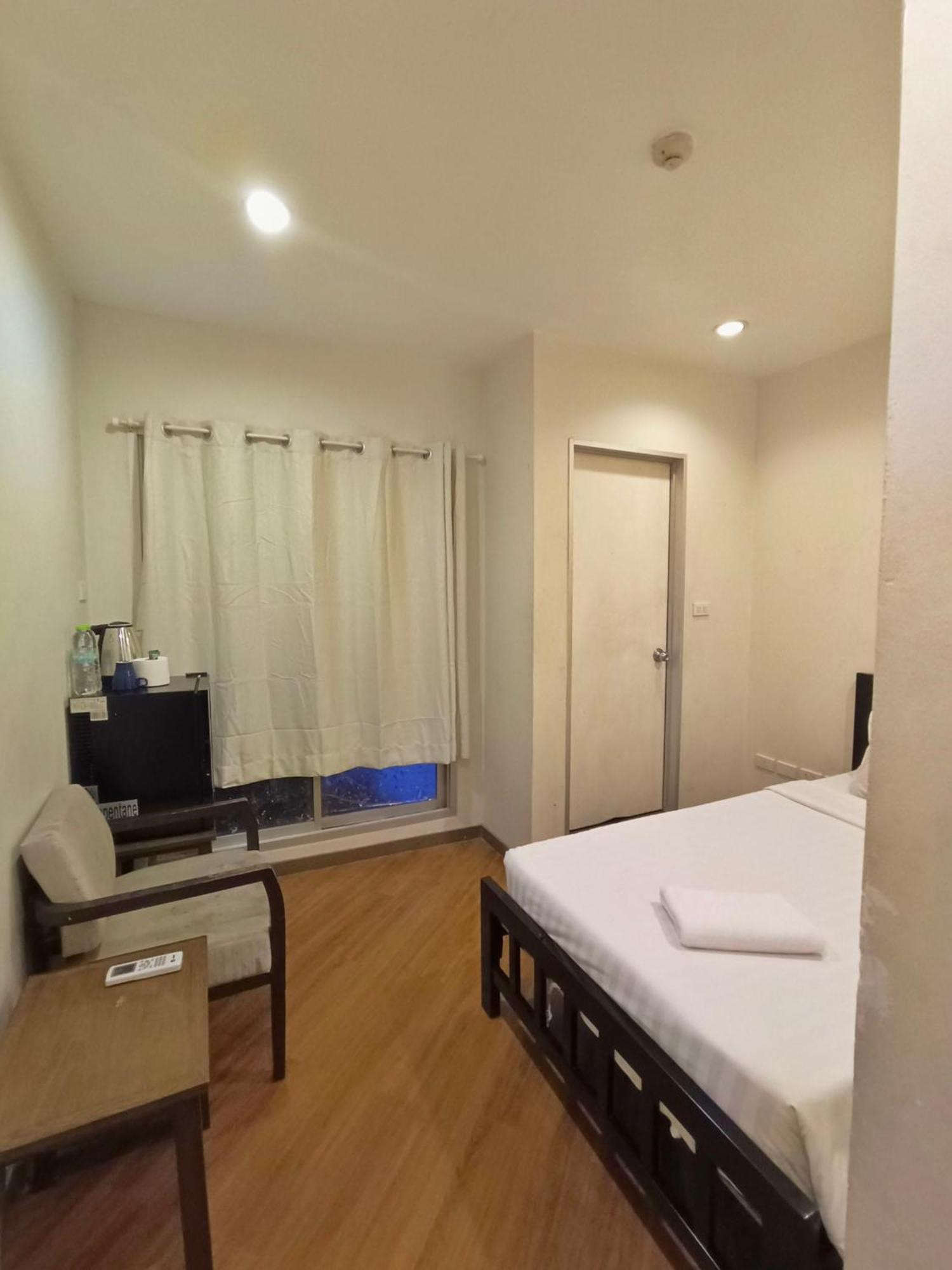 Vinary Hotel Sukhumvit Bangkok Esterno foto