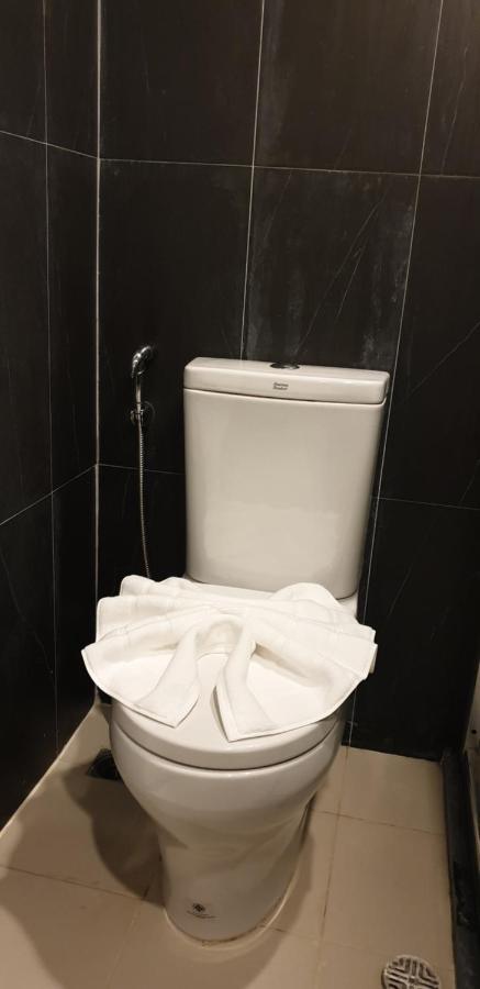 Vinary Hotel Sukhumvit Bangkok Esterno foto